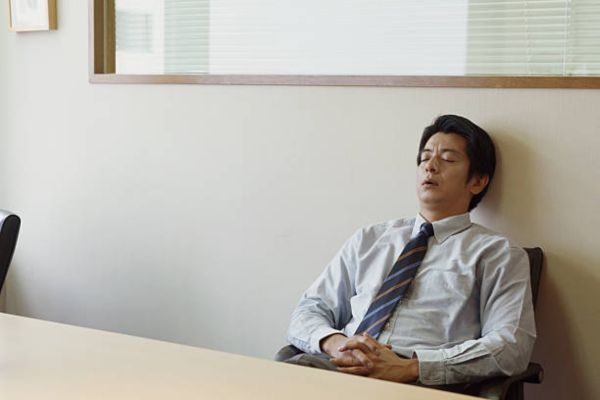 Cara Mengatasi Microsleep saat Mengemudi